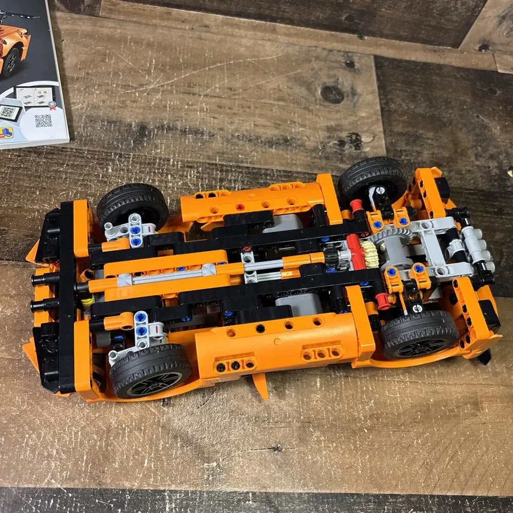 LEGO Chevrolet Corvette ZR1 Technic (42093) Orange Car Assembled w/ manual